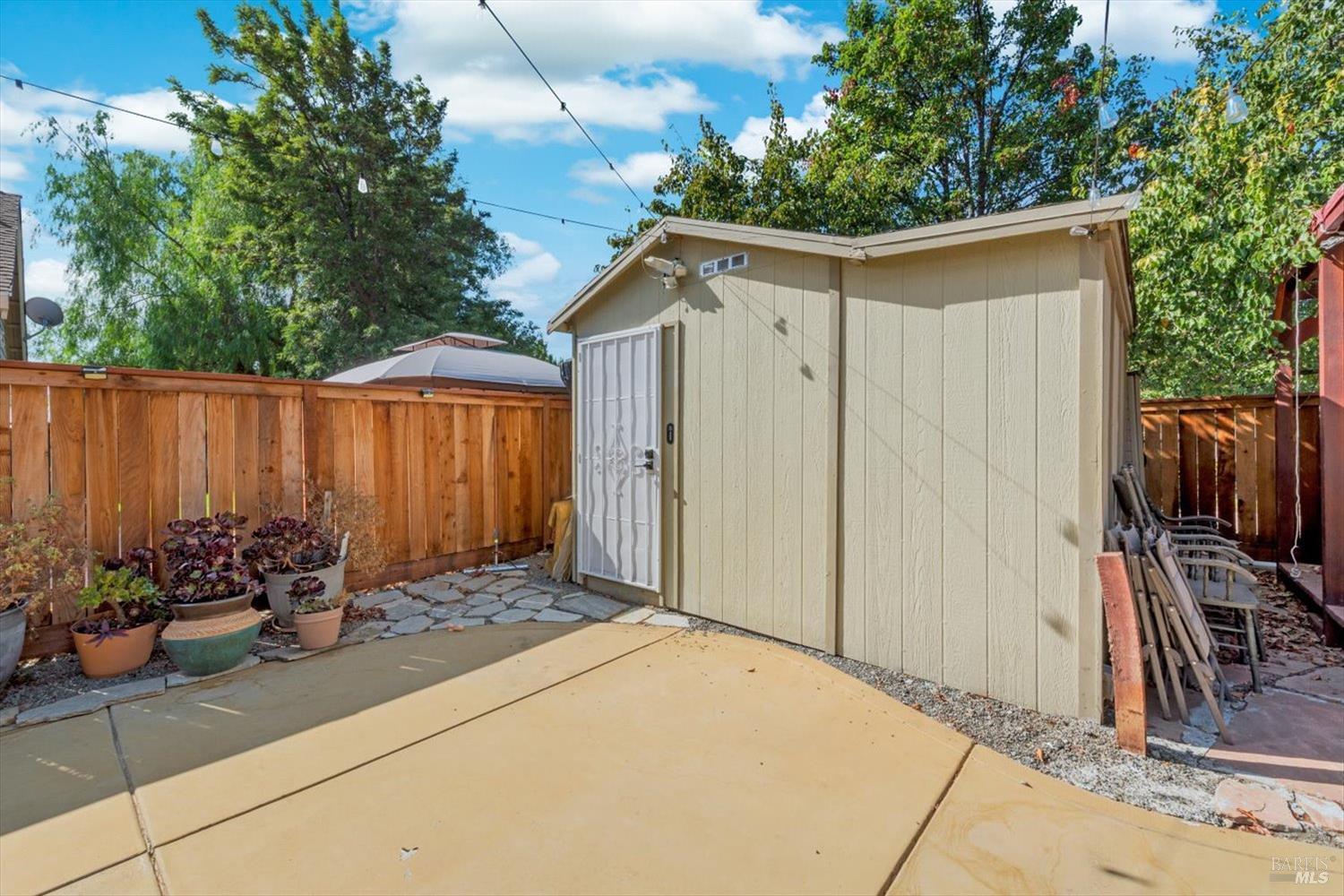 2541 Rowe Dr
