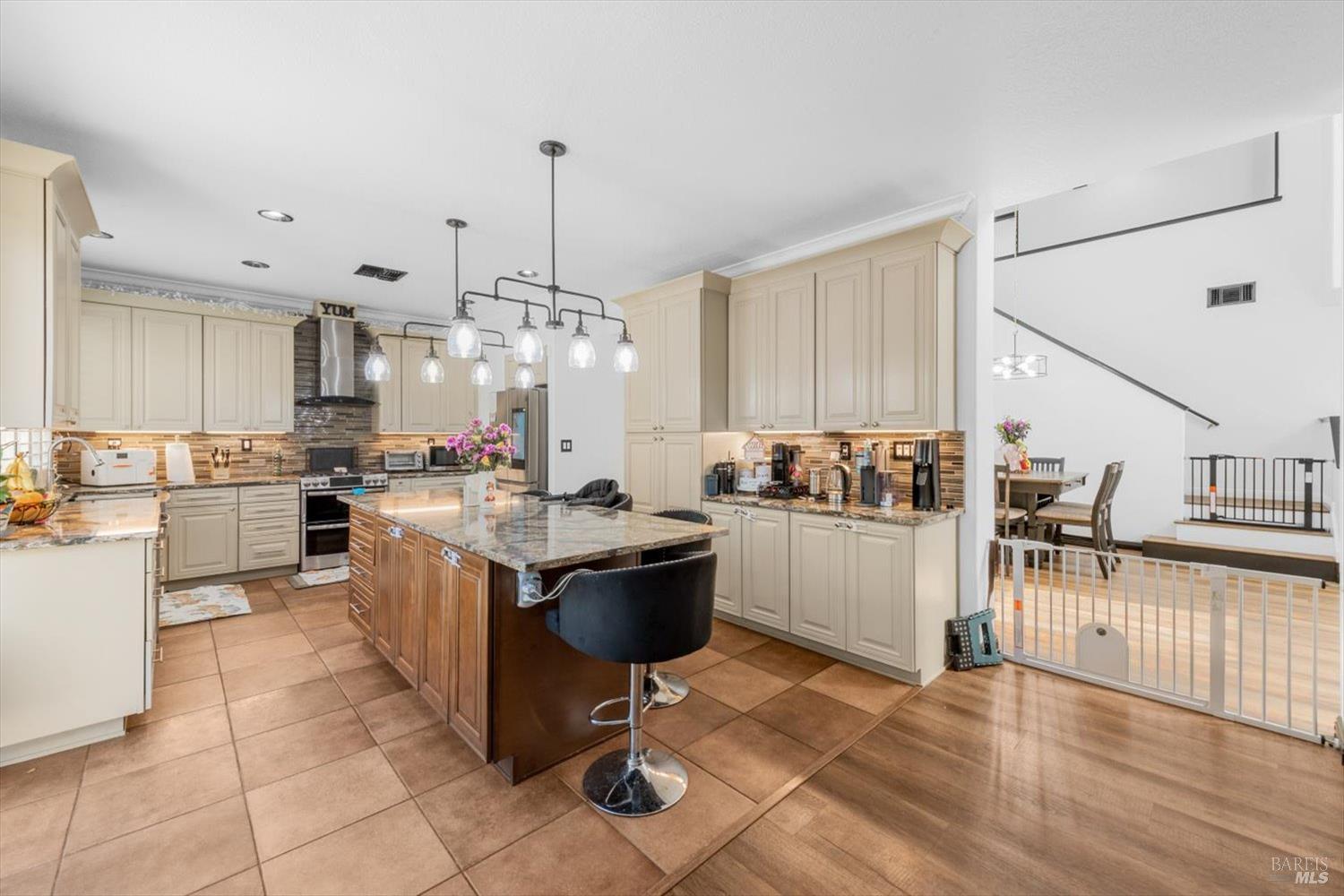 2541 Rowe Dr