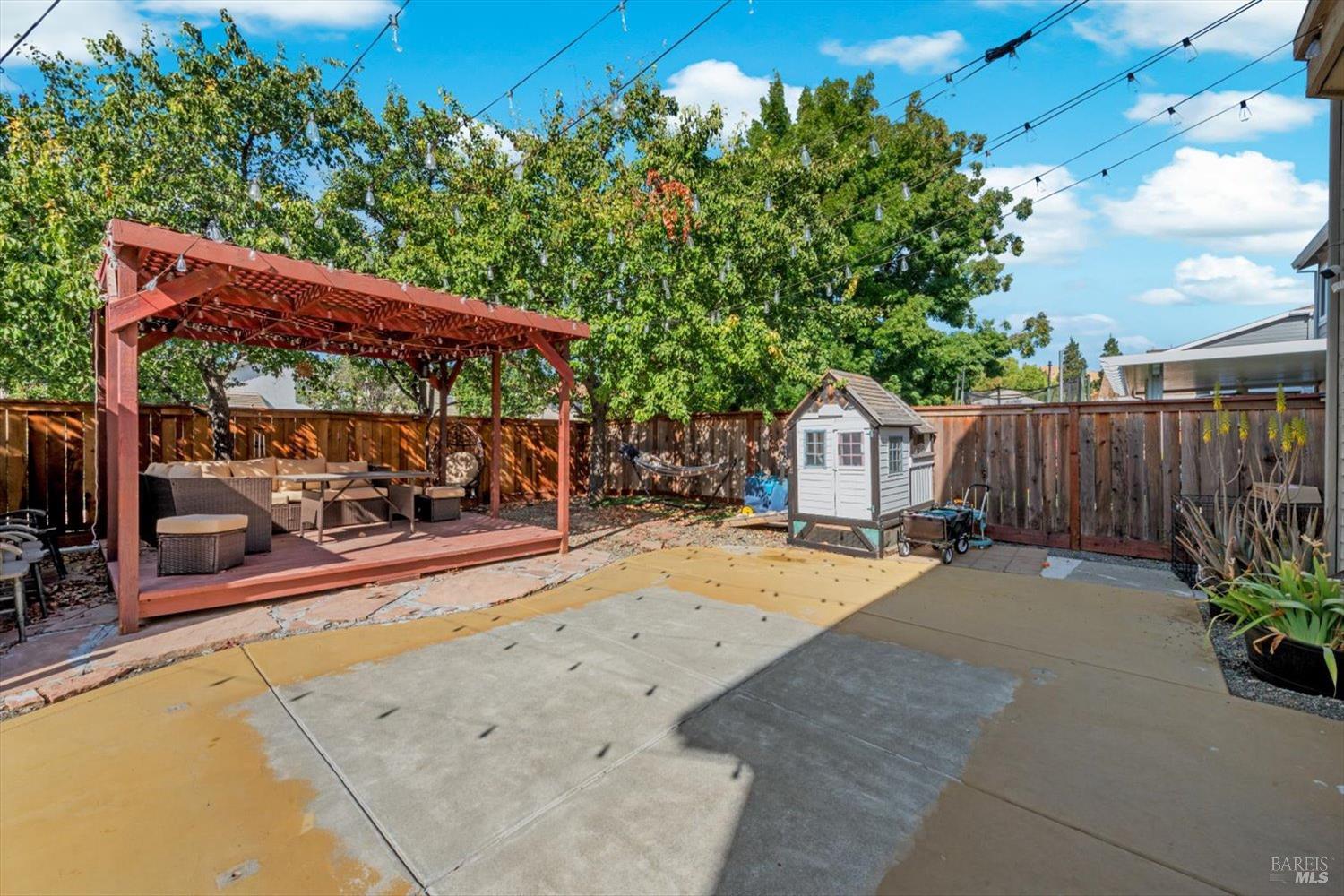 2541 Rowe Dr