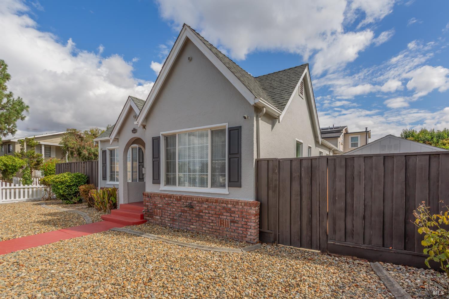 2328 Napa St