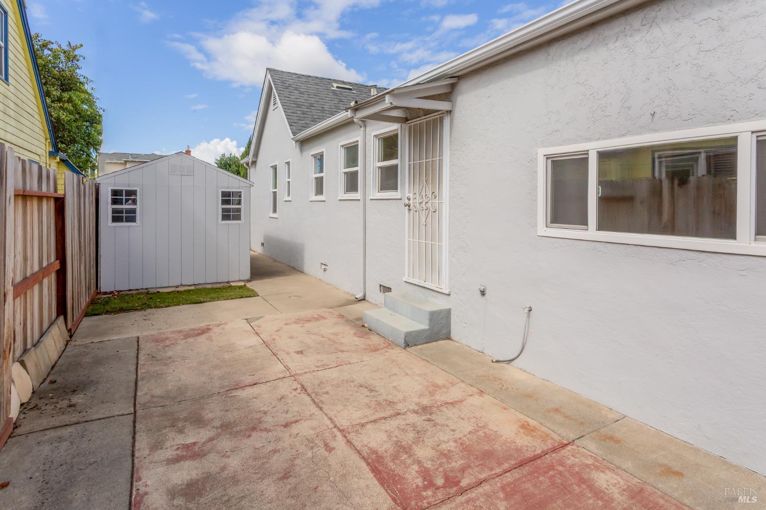 2328 Napa St