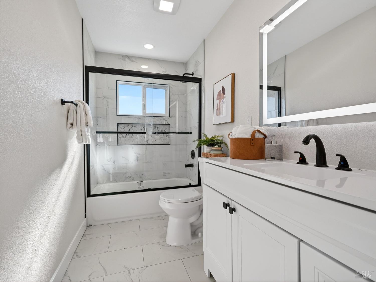 138 Dieninger Street