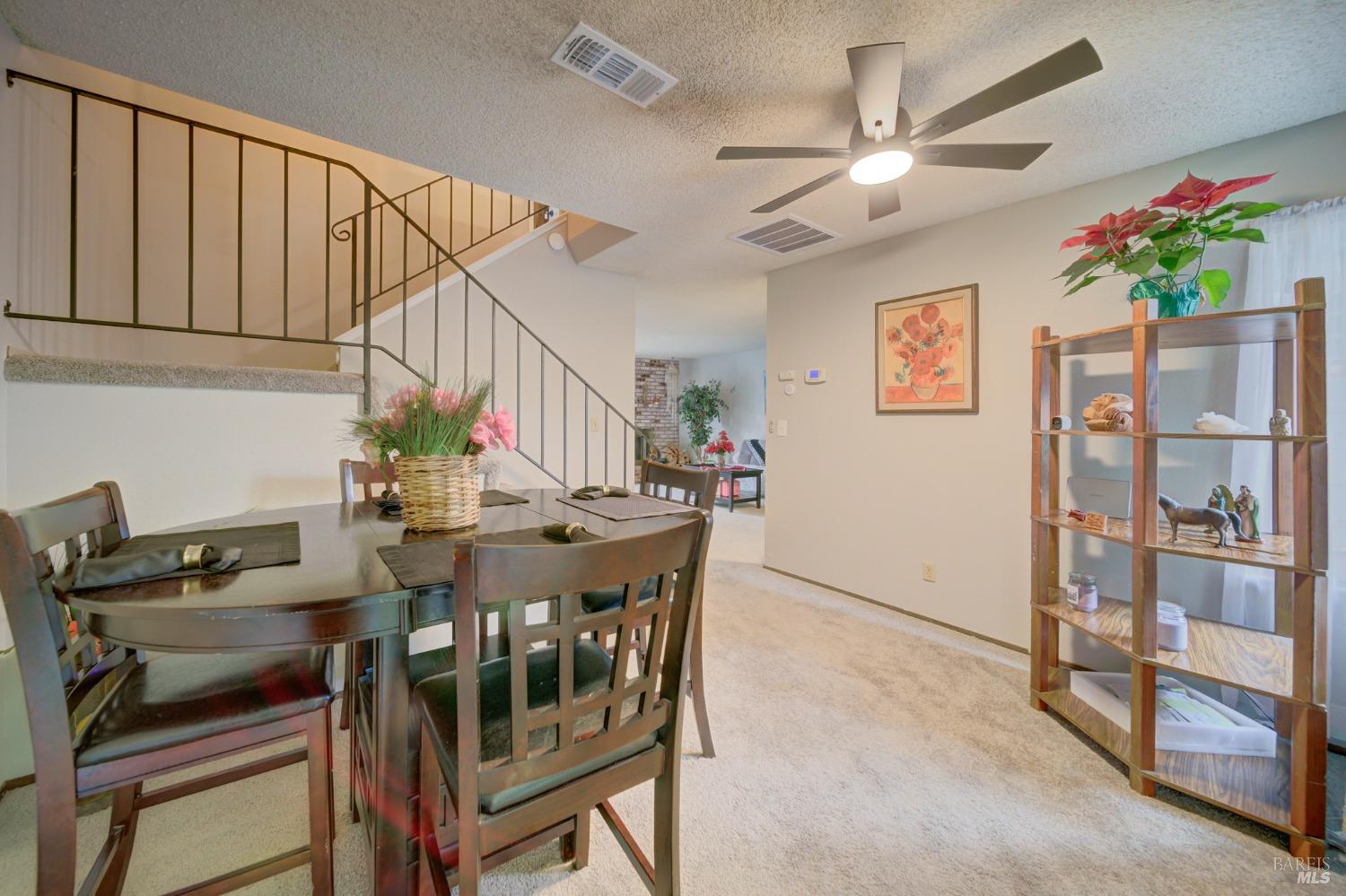 2827 Sunburst Drive