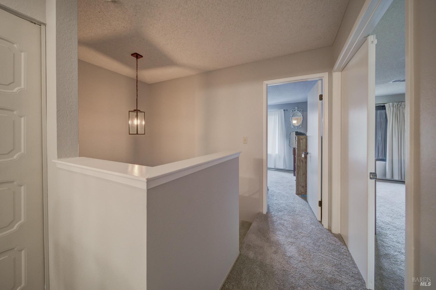 2827 Sunburst Drive