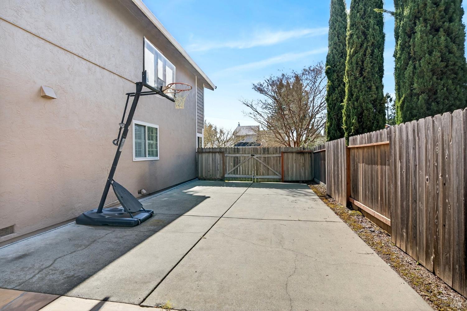 1034 Stonebridge Drive