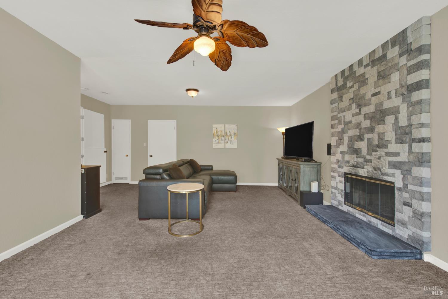 2830 Linda Vista Avenue