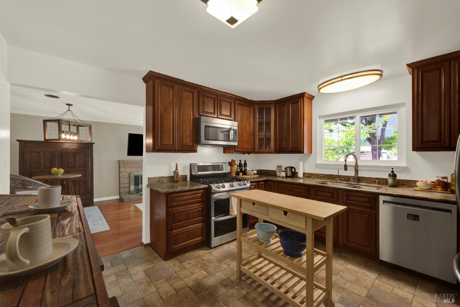 2830 Linda Vista Avenue