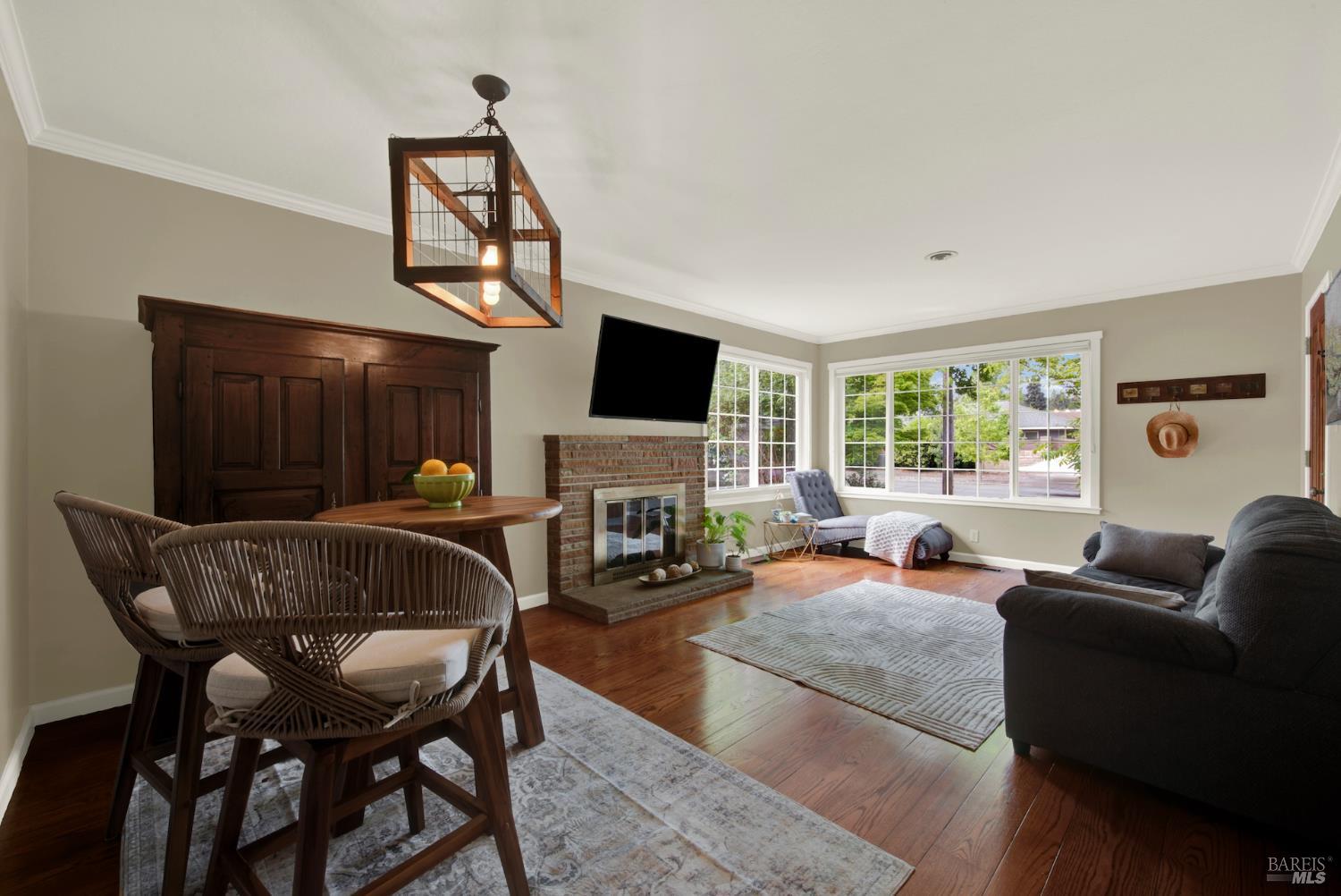 2830 Linda Vista Avenue