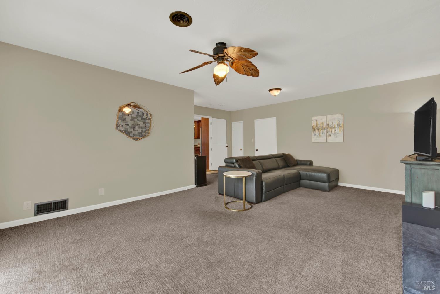 2830 Linda Vista Avenue