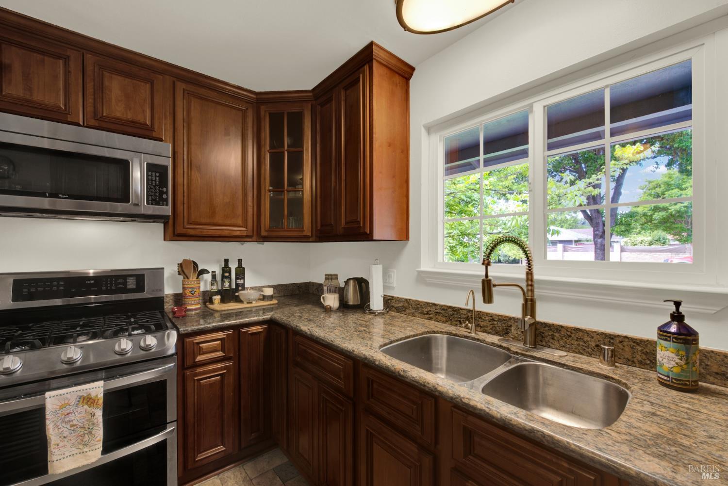 2830 Linda Vista Avenue