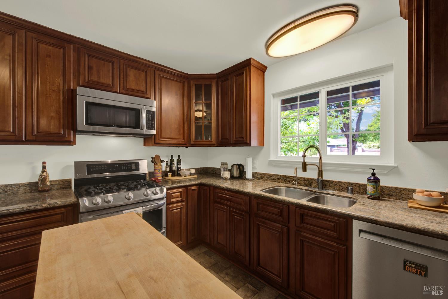 2830 Linda Vista Avenue