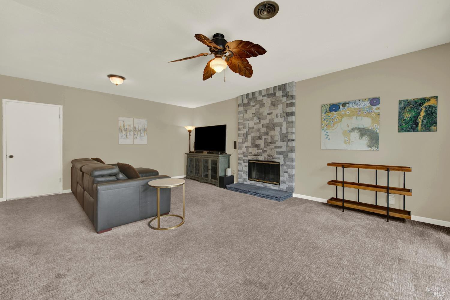 2830 Linda Vista Avenue