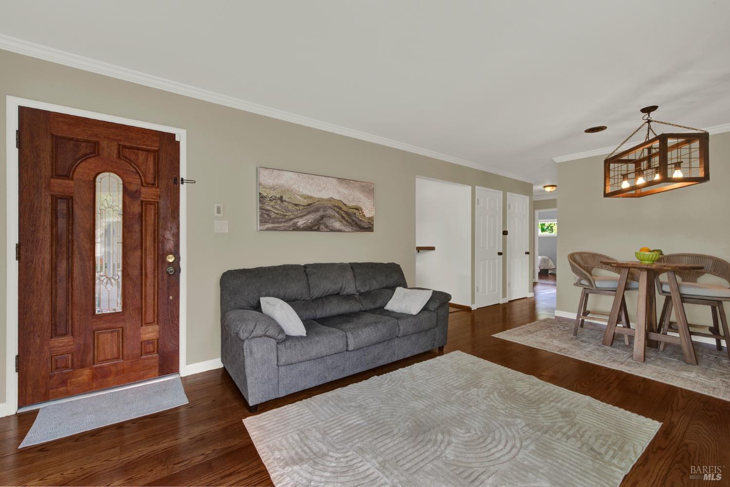 2830 Linda Vista Avenue