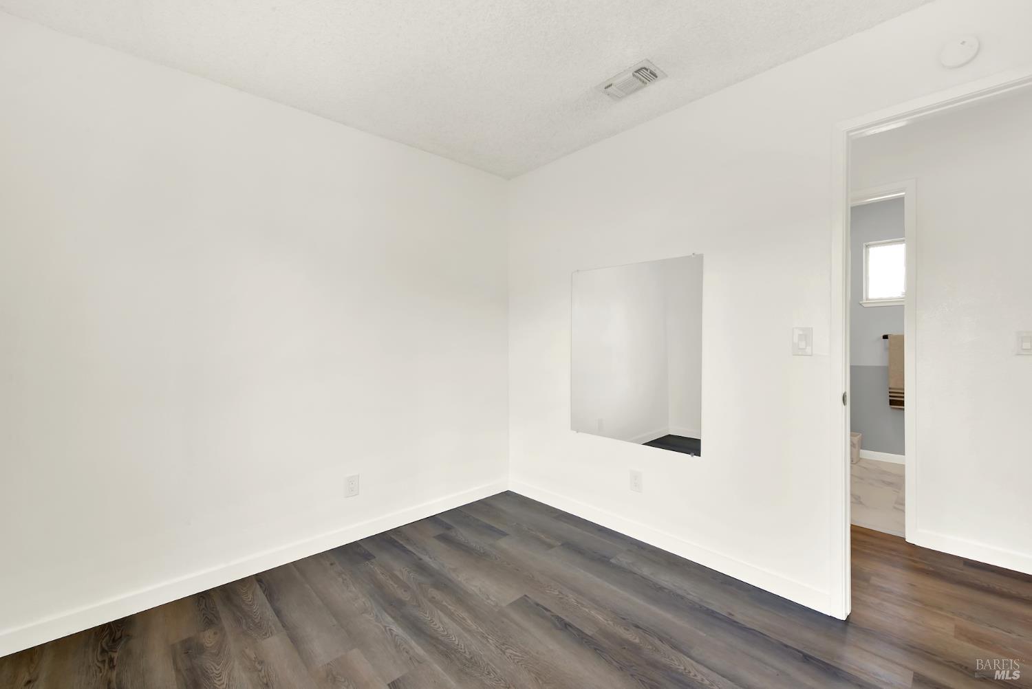 1305 Corcoran Avenue
