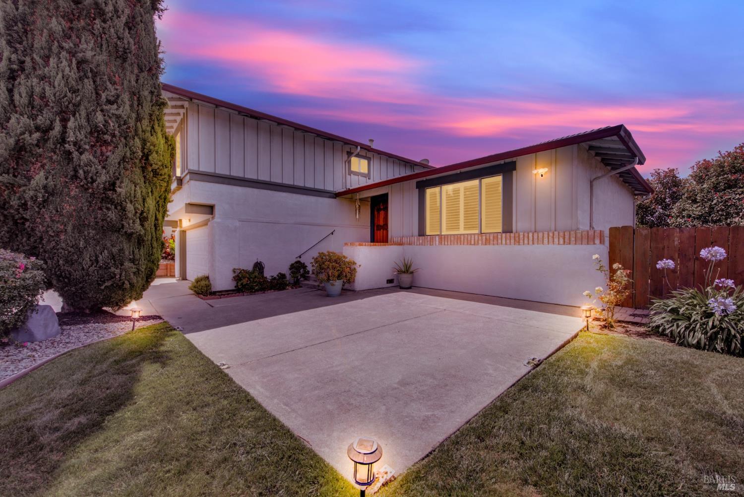 1305 Corcoran Avenue