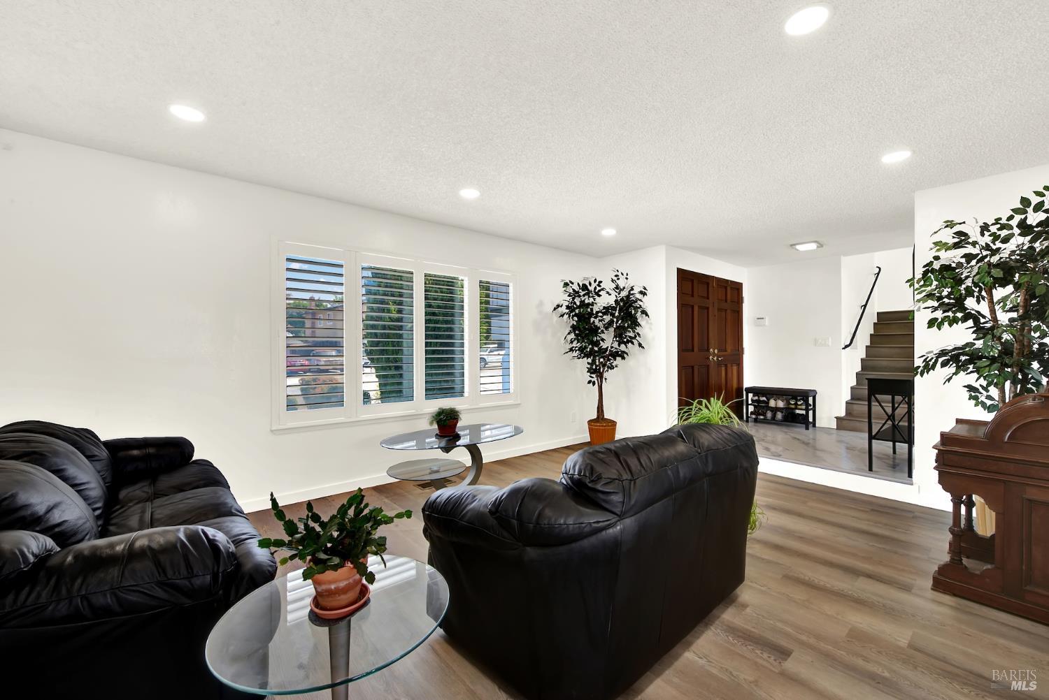 1305 Corcoran Avenue