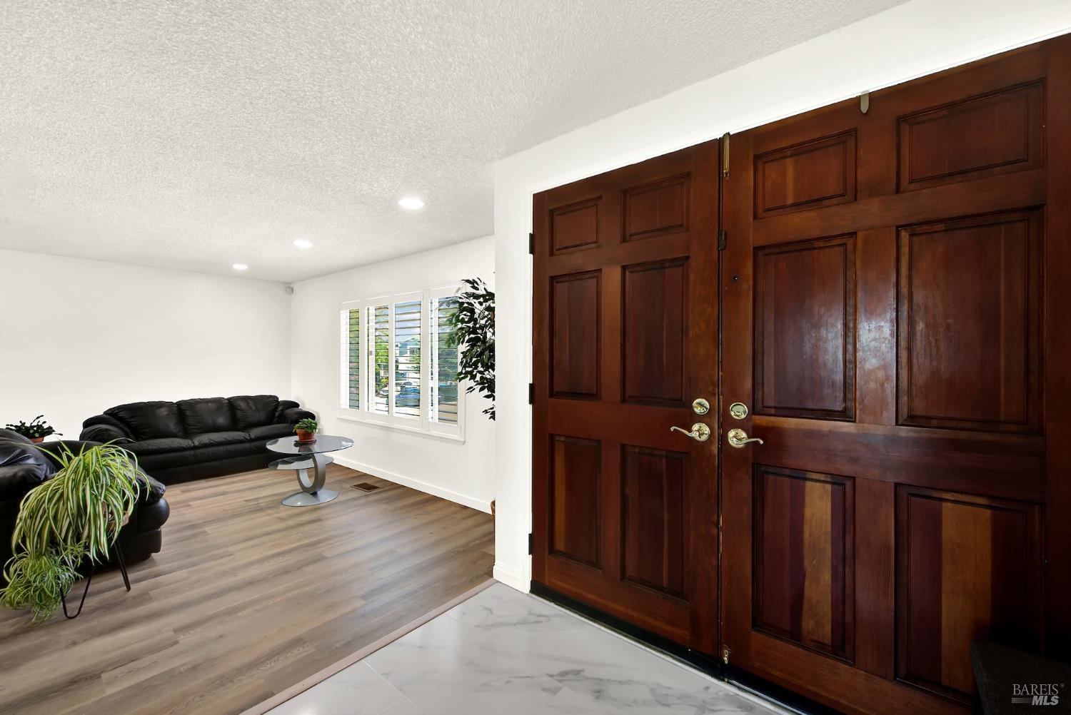 1305 Corcoran Avenue