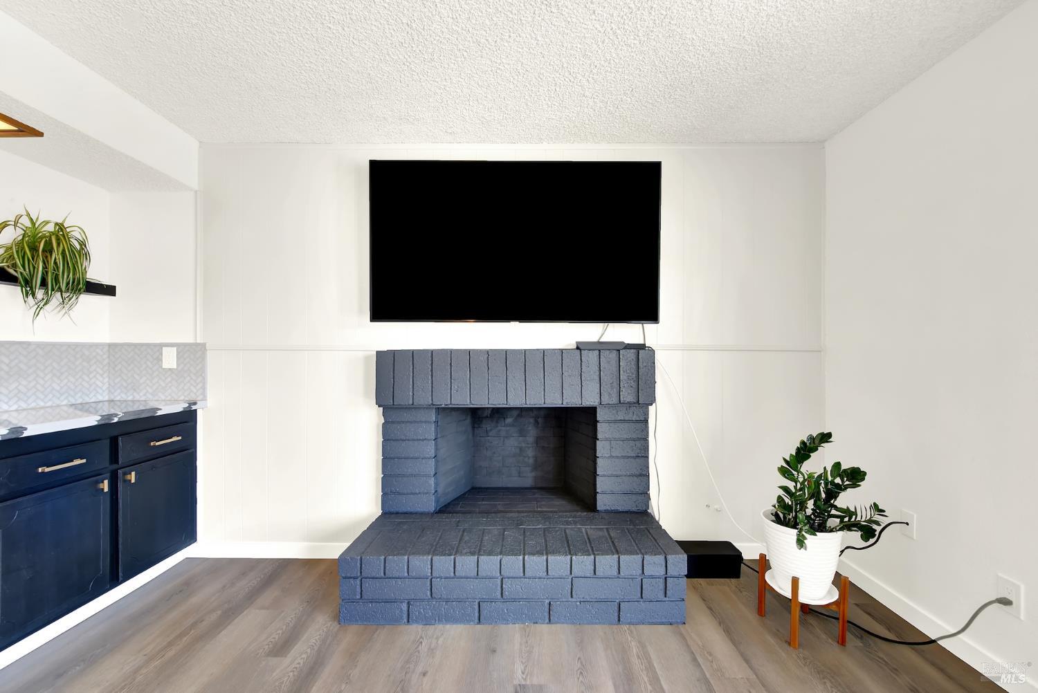 1305 Corcoran Avenue