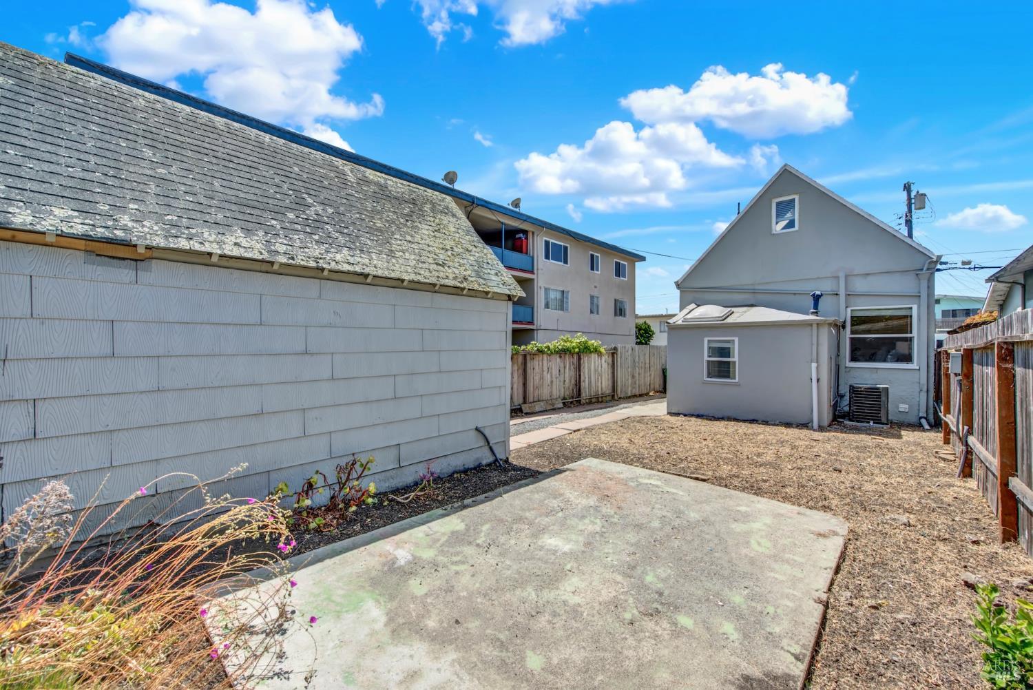 847 Evelyn Avenue