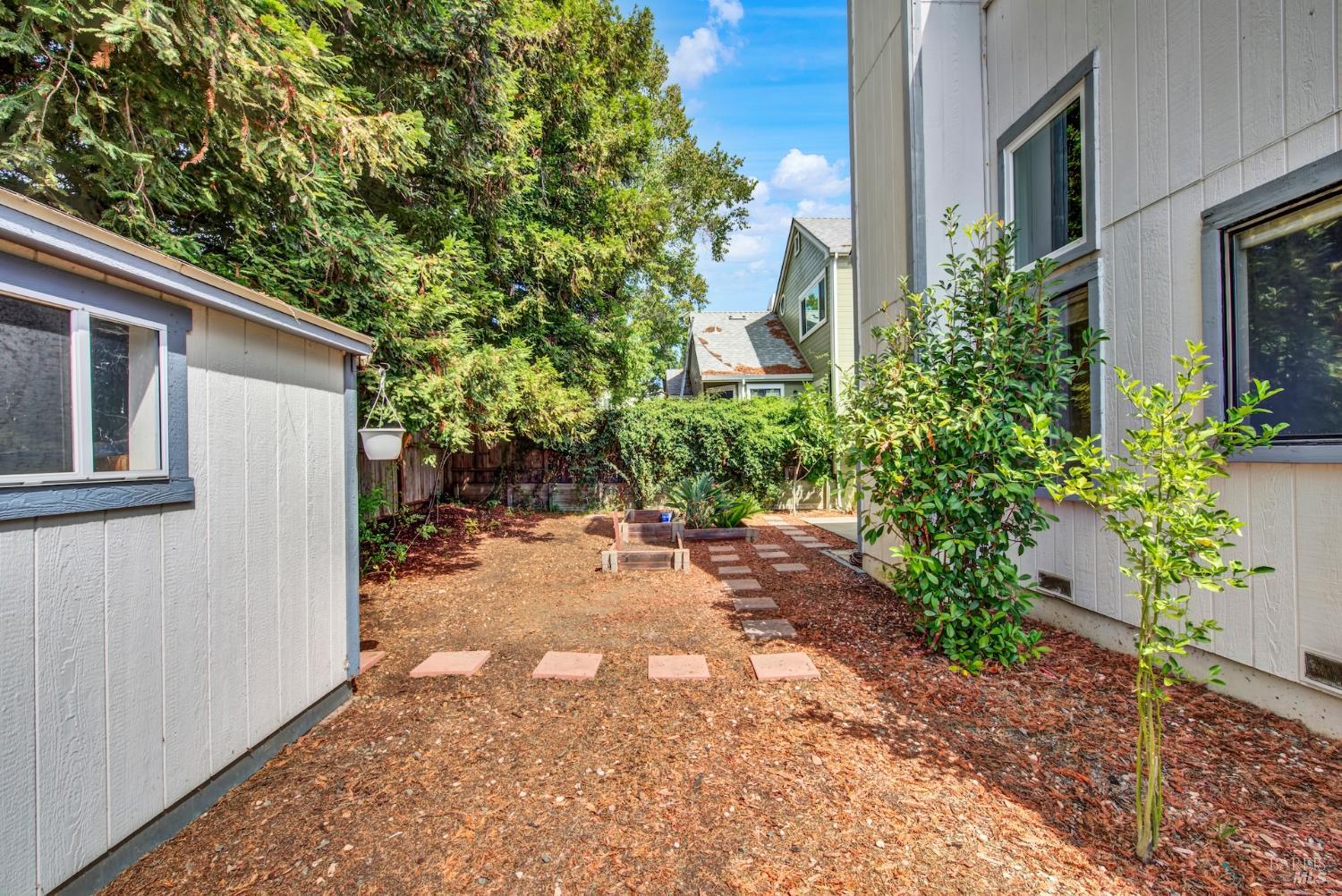 2321 China Lane