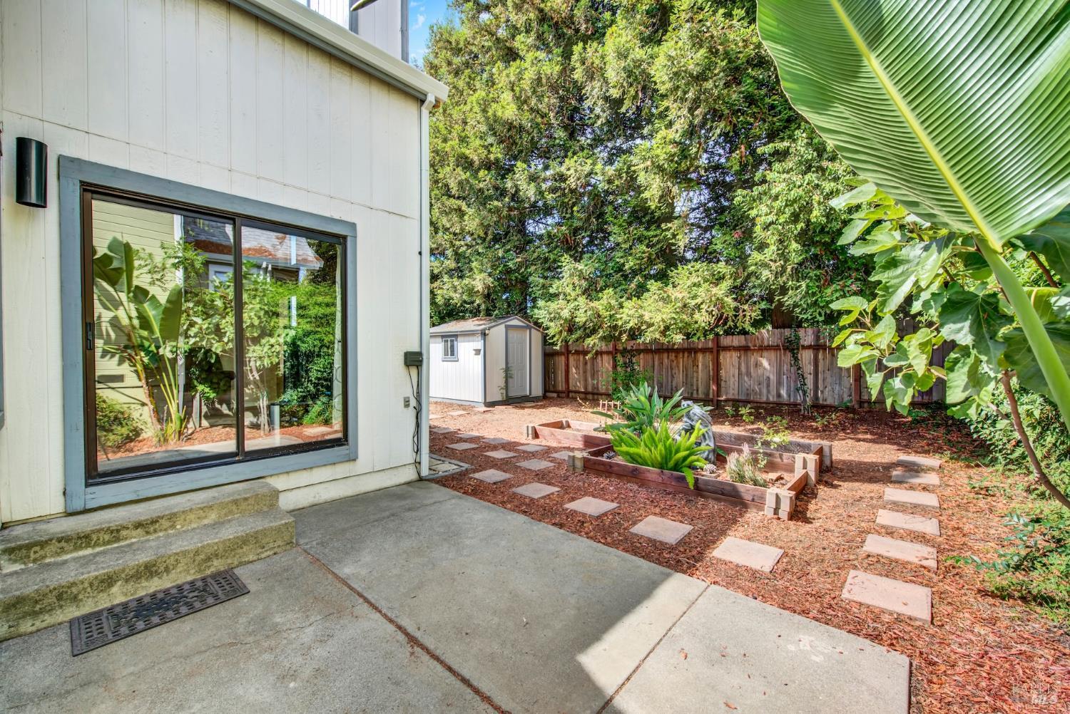 2321 China Lane