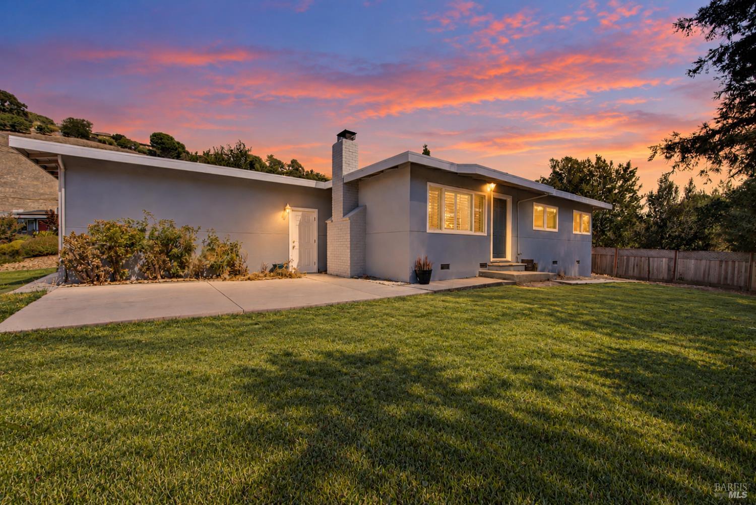 2 Rita Court
