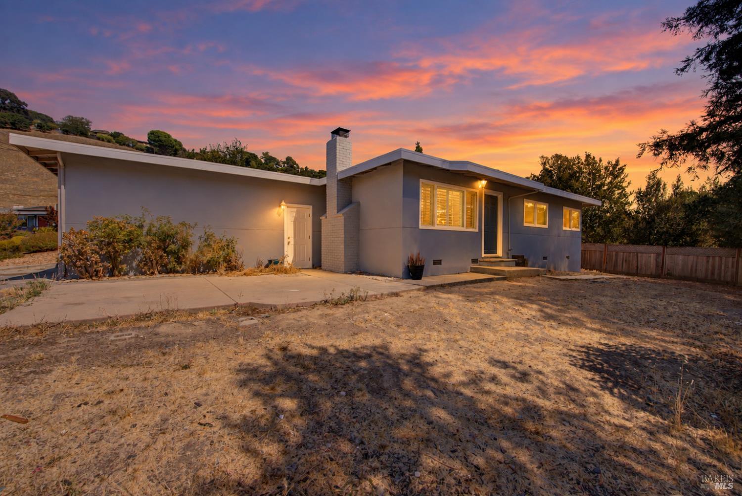 2 Rita Court