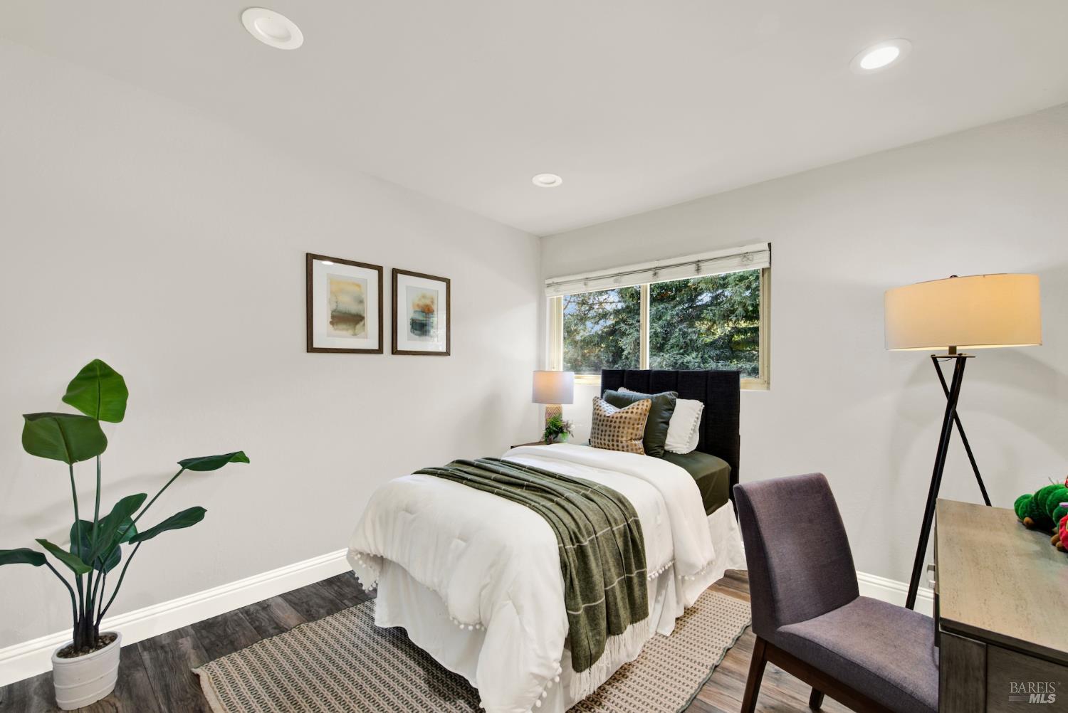 2 Rita Court