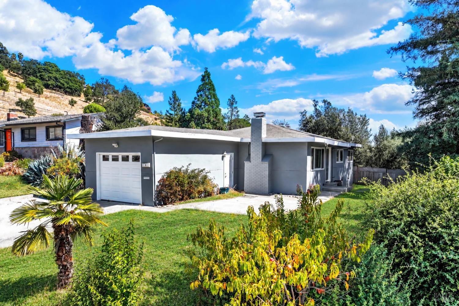 2 Rita Court