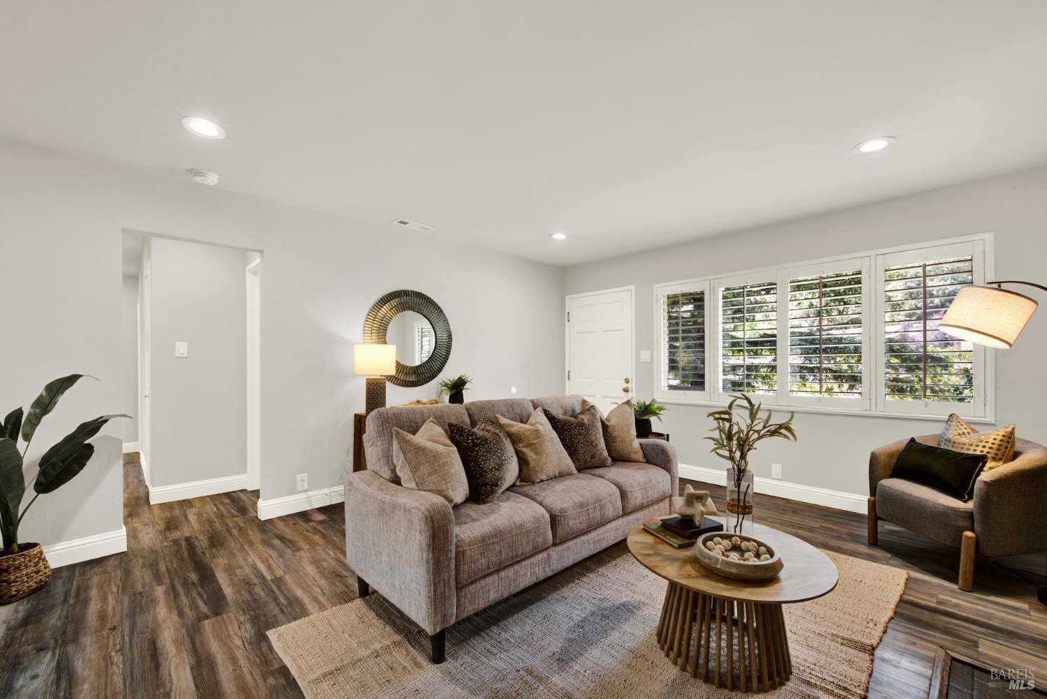 2 Rita Court