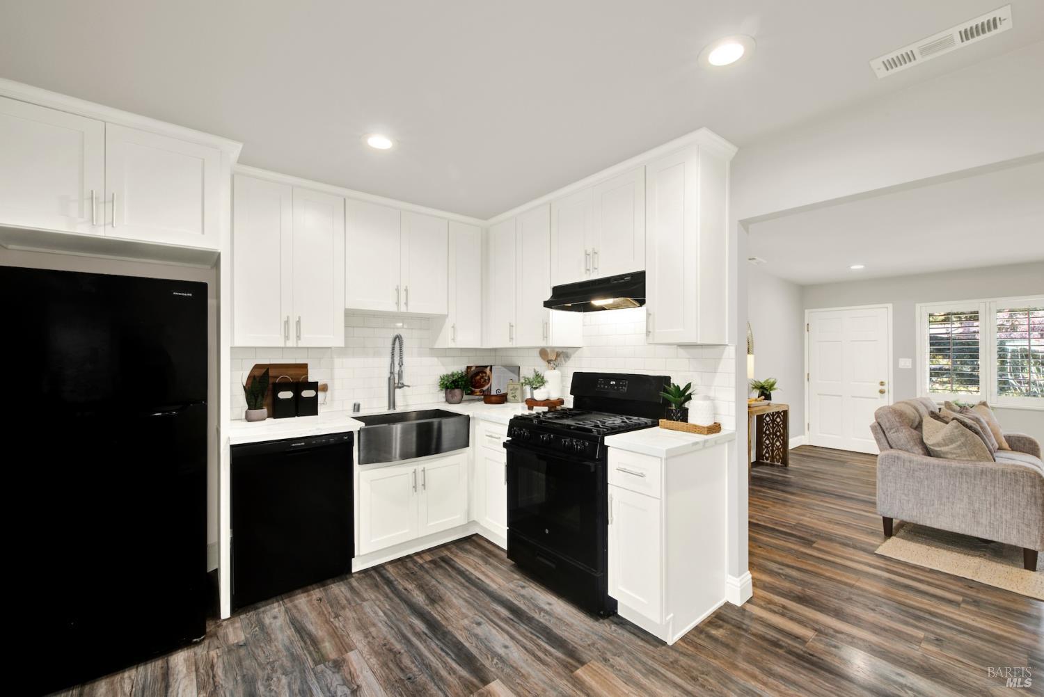 2 Rita Court