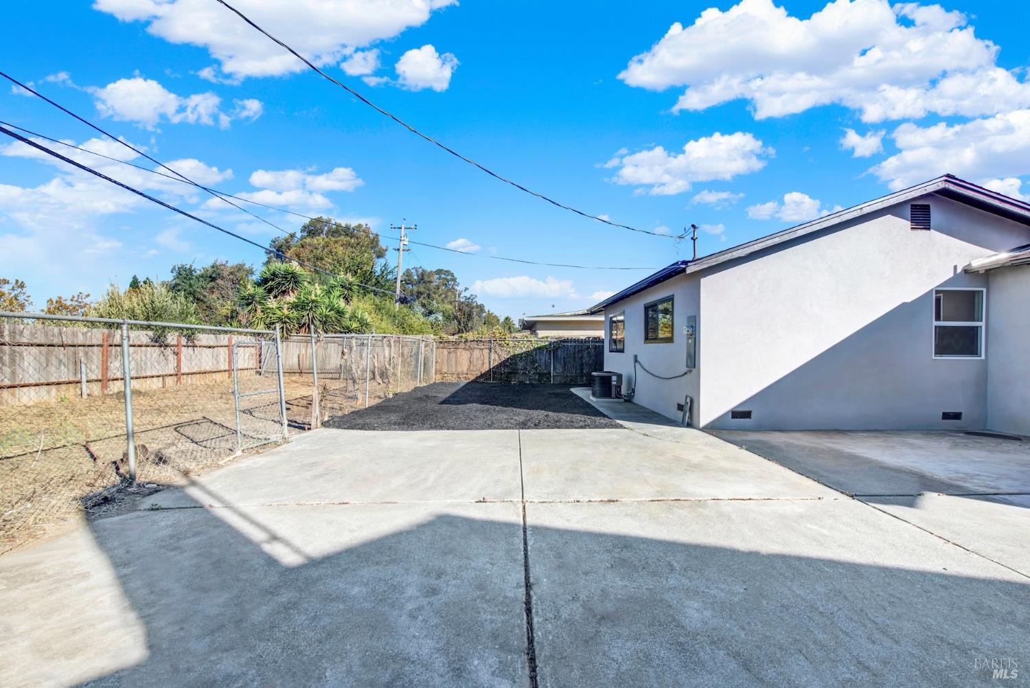 15 Falcon Drive
