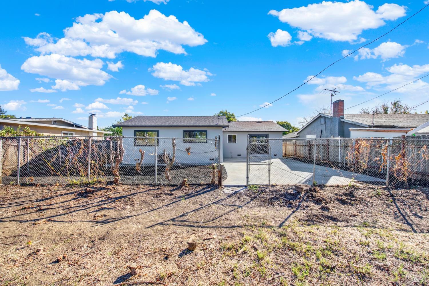 15 Falcon Drive