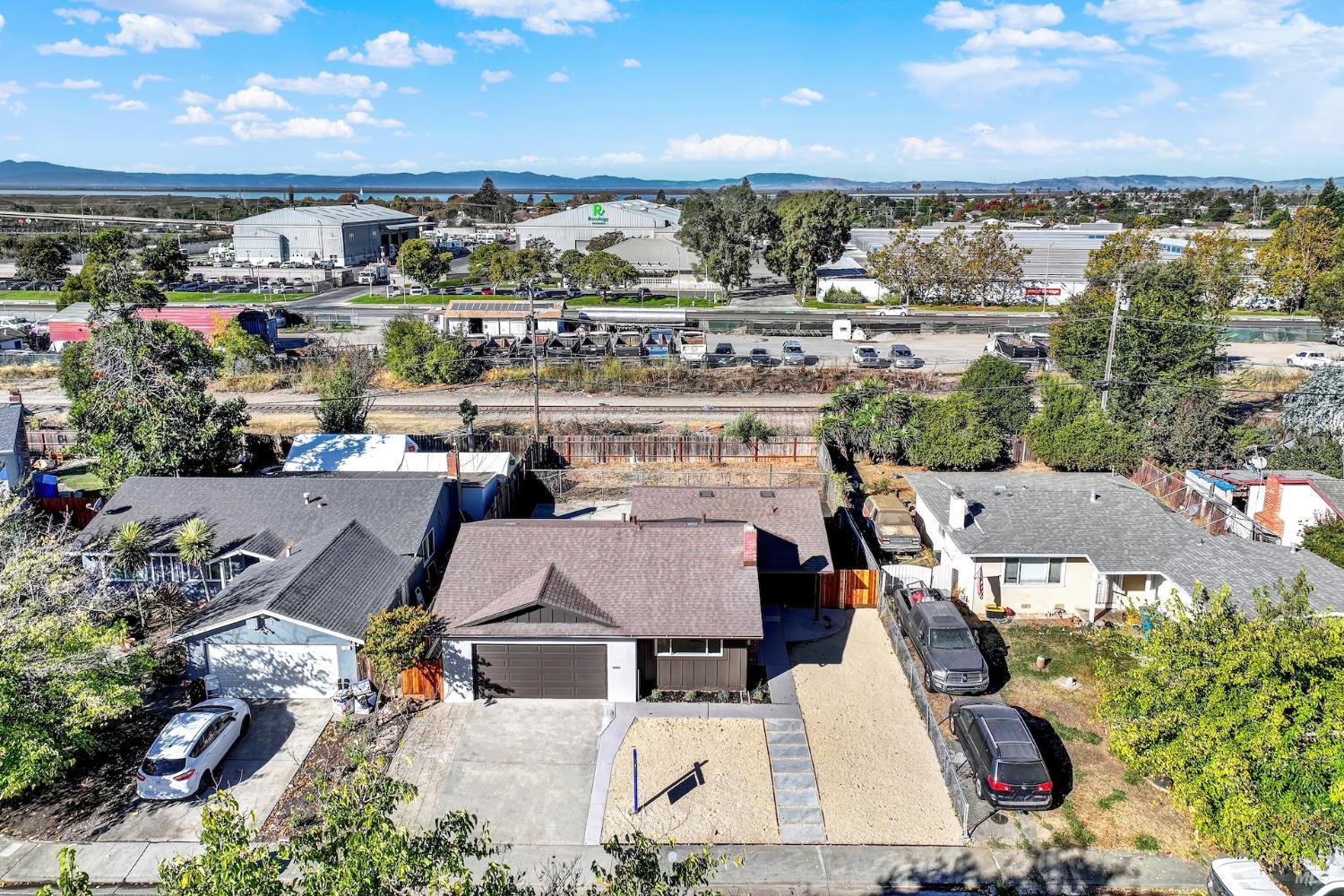 15 Falcon Drive