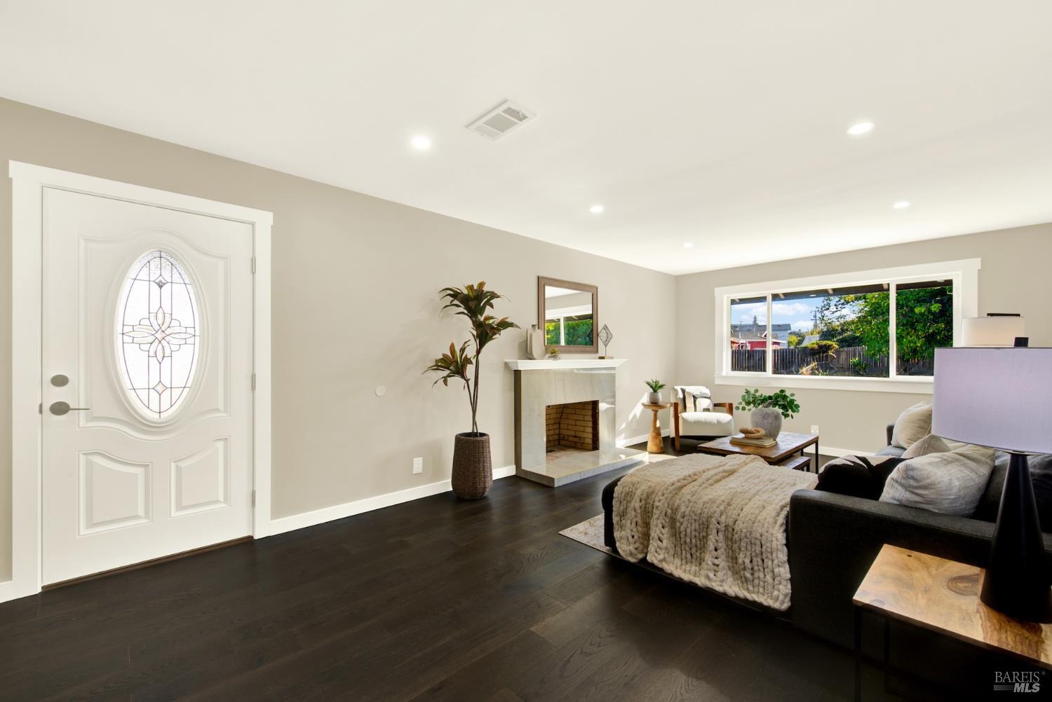15 Falcon Drive
