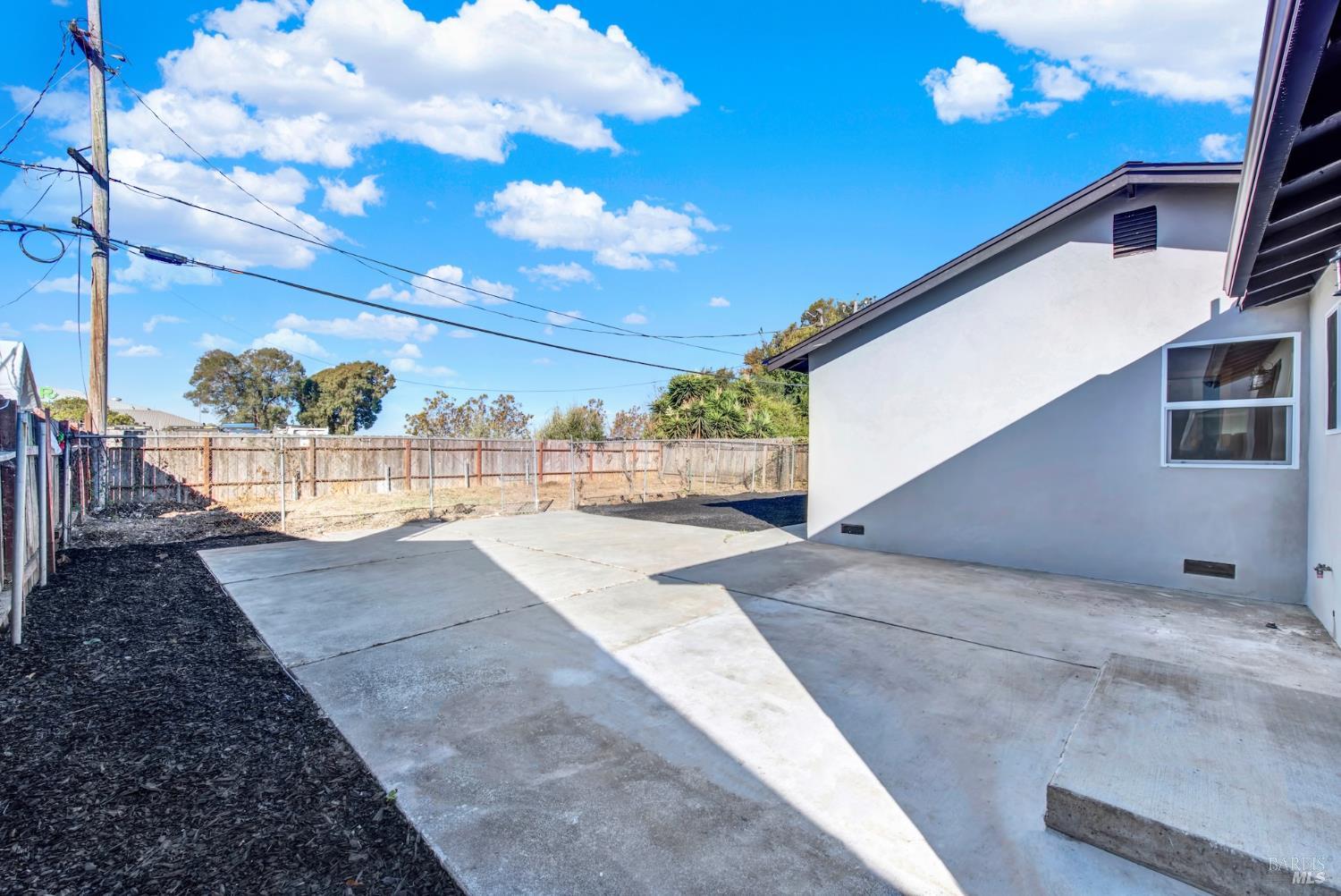 15 Falcon Drive