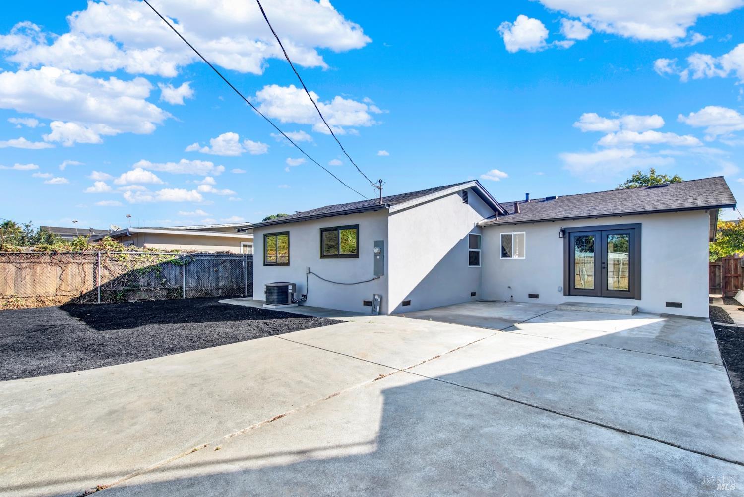 15 Falcon Drive