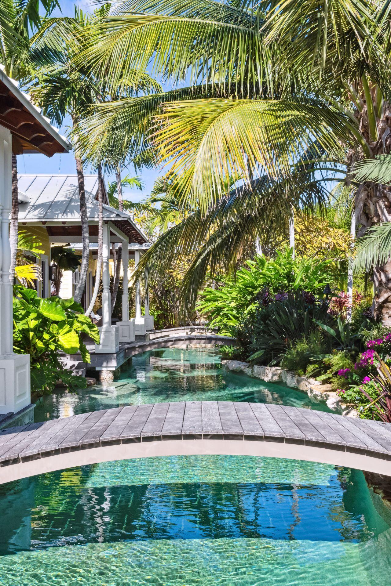 9300 Overseas Highway