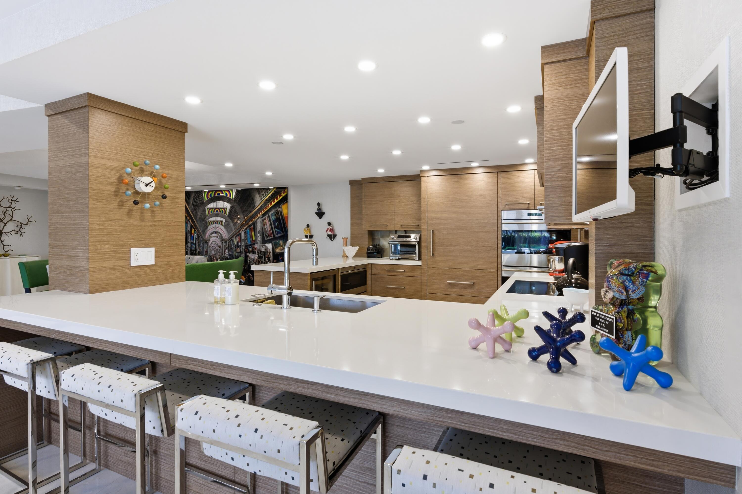 100 Sunrise Avenue 223