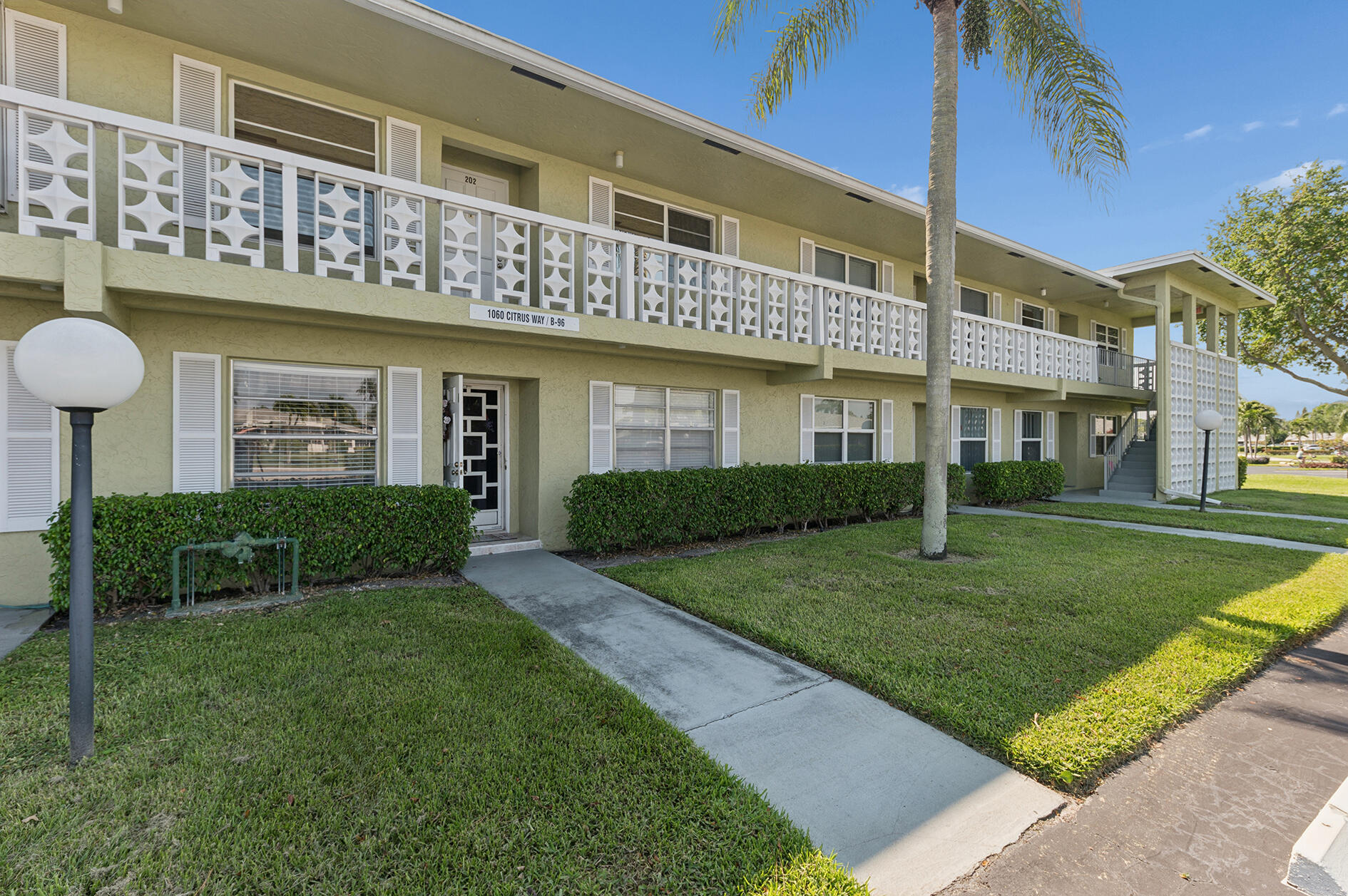 1060 Citrus Way 204 Delray Beach Fl Us 33445 B26007101