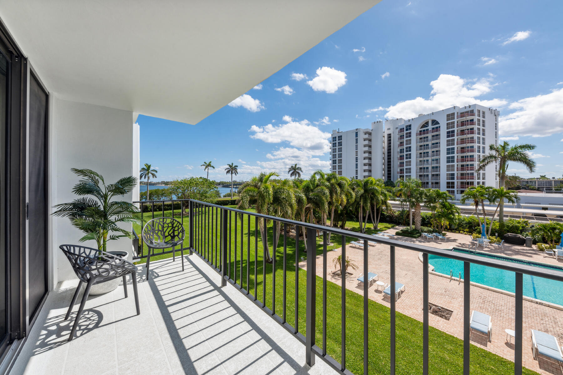 3800 Washington Road 303