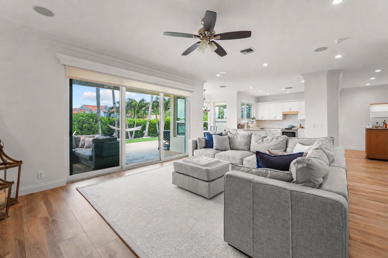 1237 Avondale Lane