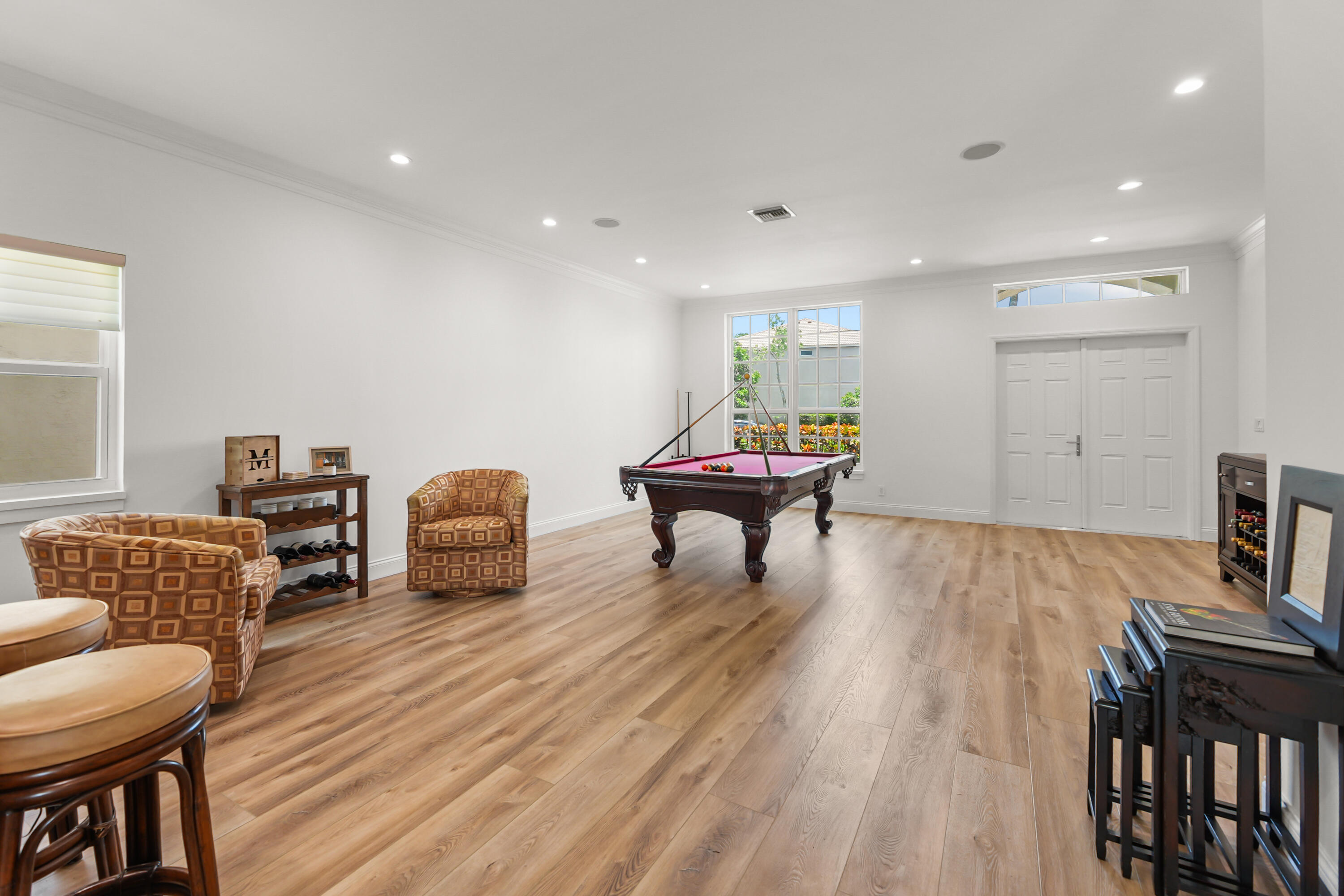 1237 Avondale Lane