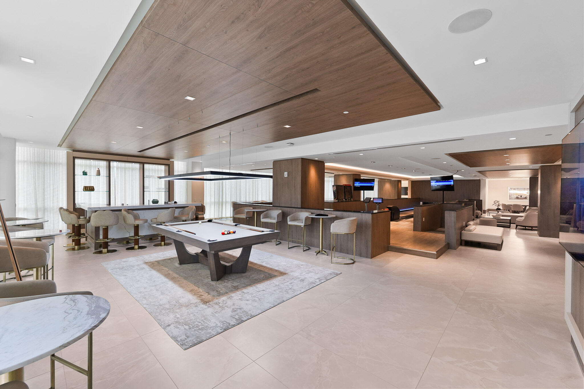 220 LAKE SHORE Drive 2406