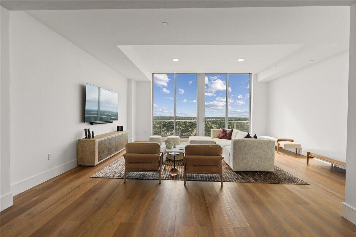 220 LAKE SHORE Drive 2406