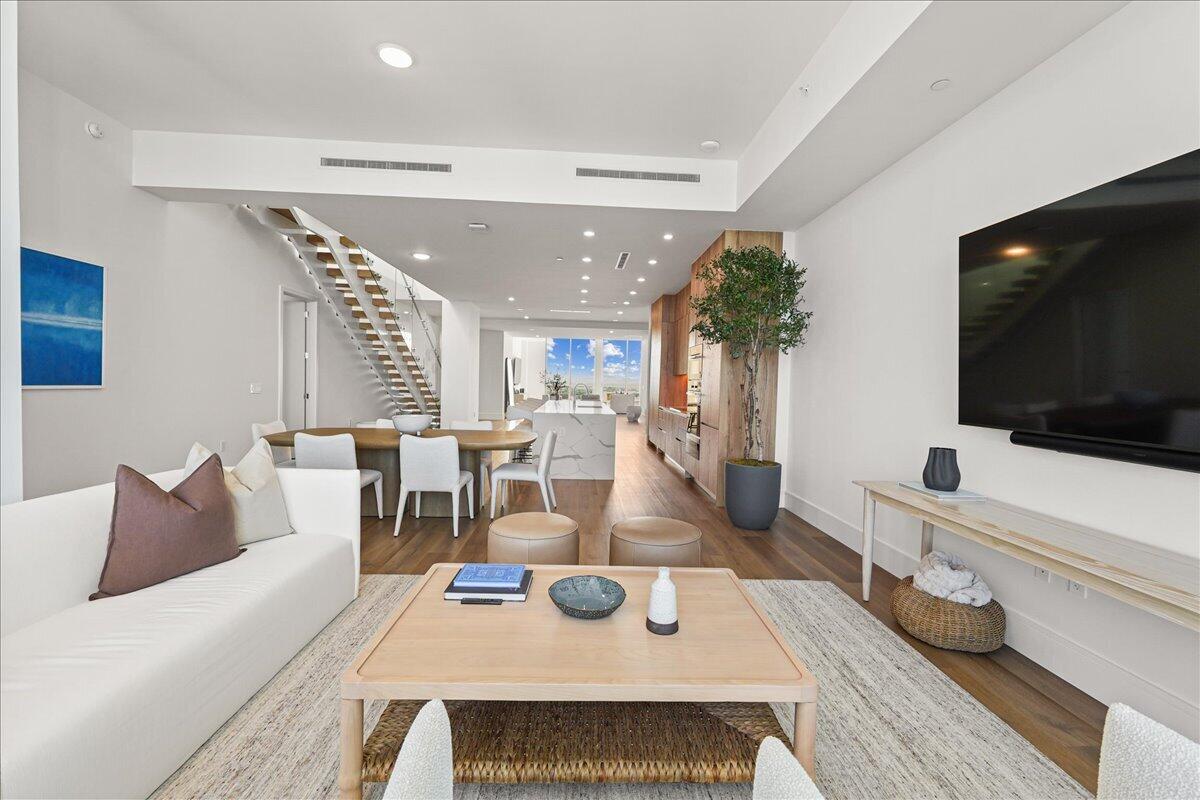 220 LAKE SHORE Drive 2406