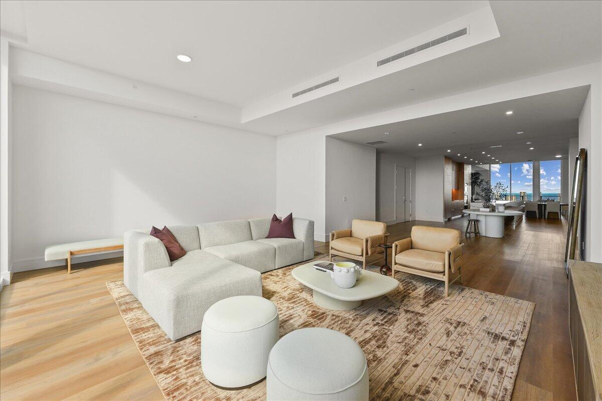 220 LAKE SHORE Drive 2406