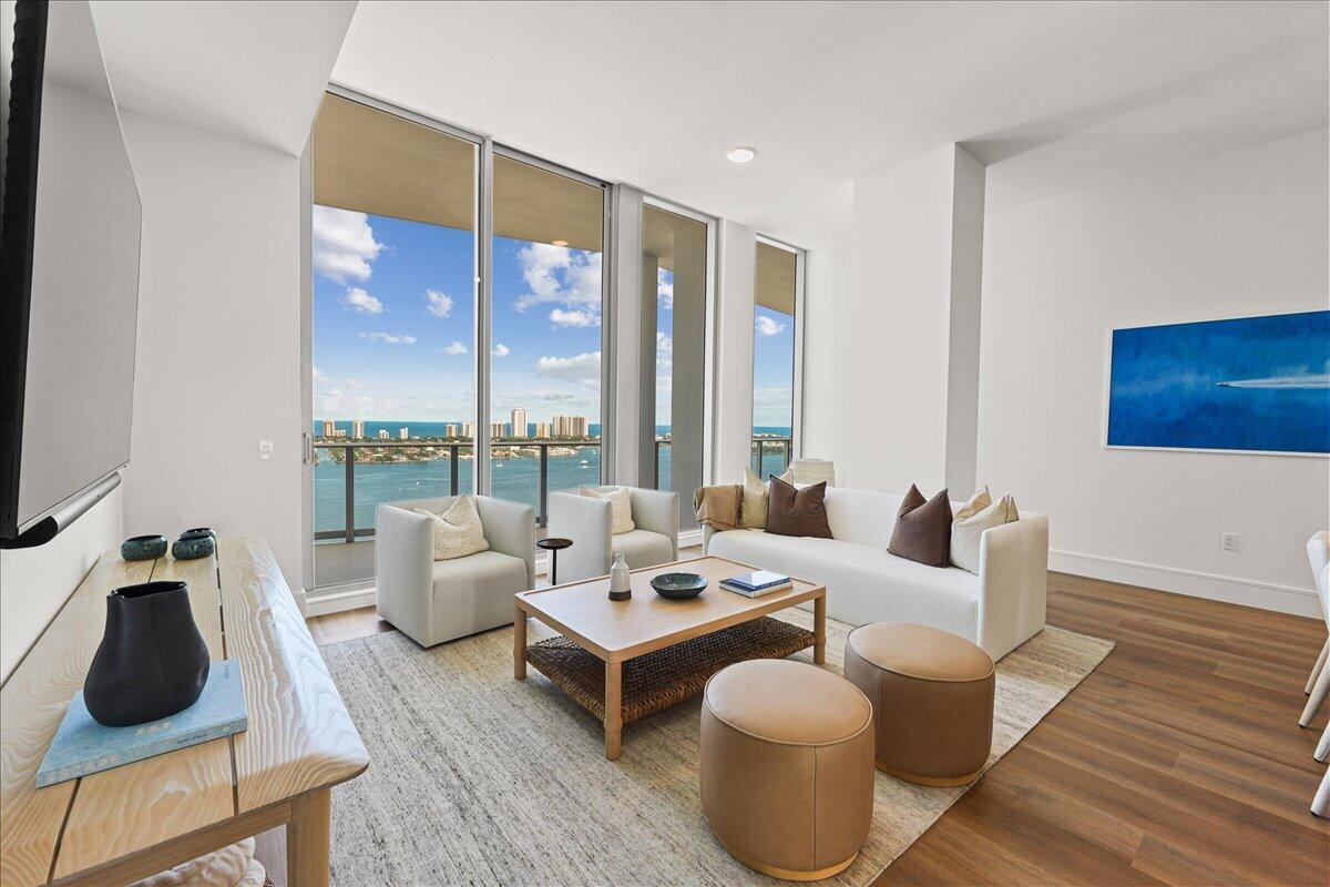 220 LAKE SHORE Drive 2406