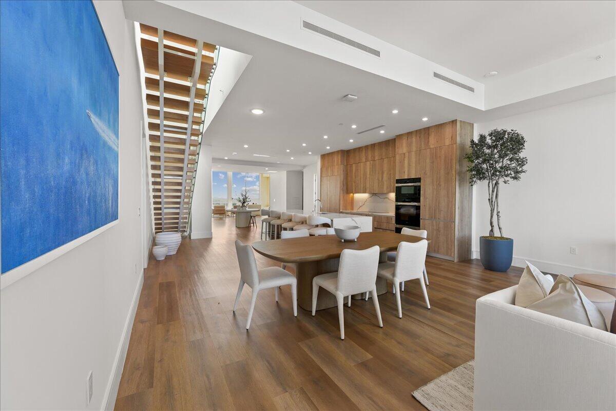 220 LAKE SHORE Drive 2406