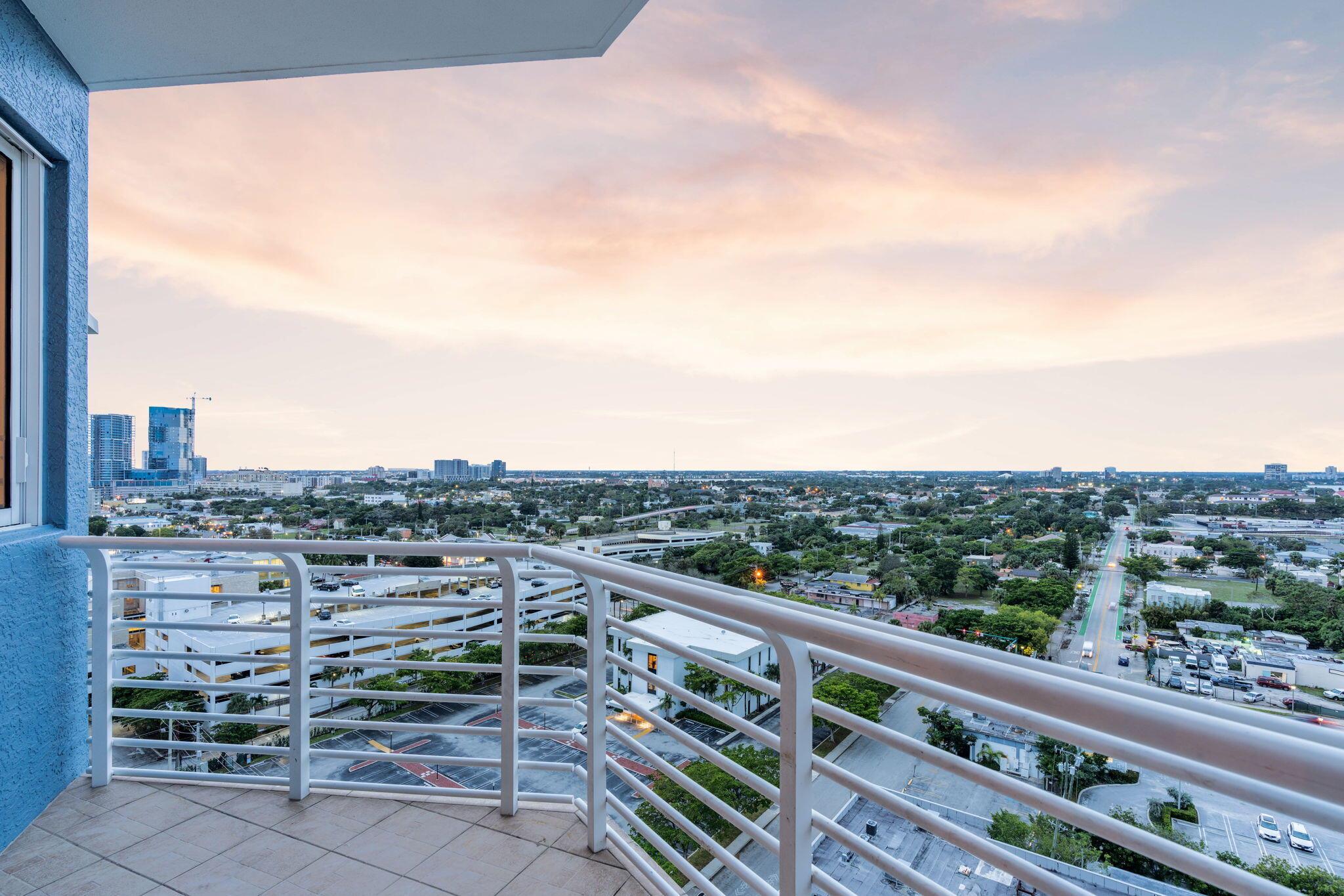 1551 N Flagler Drive Ph 9